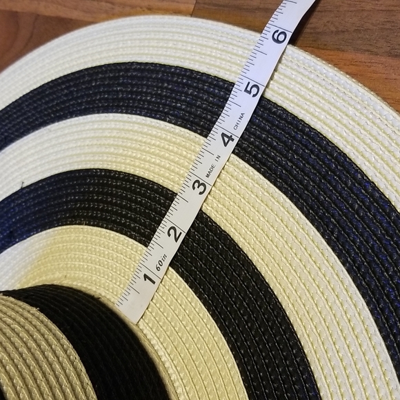 Kate Landry Cream & Black Chic Striped Floppy Summer Sun Hat - Picture 7 of 9